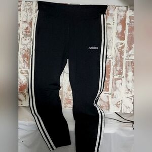 Adidas pants size Medium. Gently used